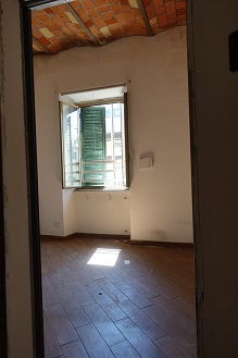 APPARTAMENTO INT. 20 DI 3 VANI CON ASCENSORE in ROMA Via Enrico Chiaradia n°2, scala A, piano 5. Mq. 49. LIBERO. Identificativi catastali A/2, foglio 545, part. 50, sub. 24