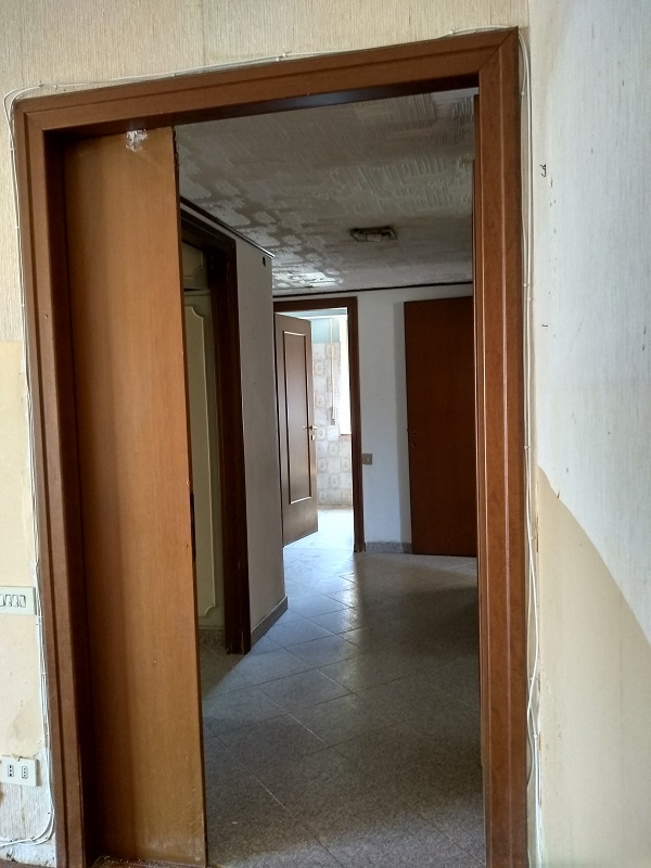 APPARTAMENTO INT.10 DI 7,5 VANI CON ASCENSORE in ROMA Via di Grottarossa n°91, scala 3, piano 3-S1 + pertinenziale CANTINA. Mq. 138. LIBERO. Identificativi catastali A/3, foglio 203, part. 329, sub. 501