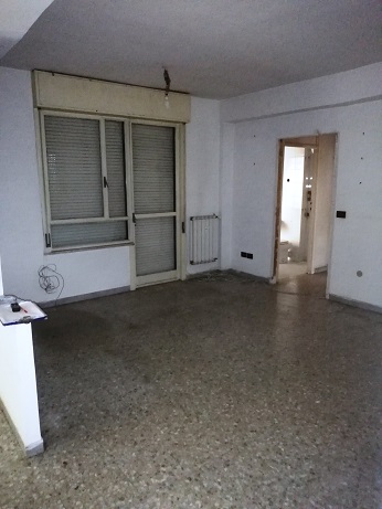 APPARTAMENTO INT.9 DI 8 VANI CON ASCENSORE in ROMA Via Bova n°1, scala C, piano 3-S1 + pertinenziale CANTINA/ BALCONI. Mq. 143. LIBERO. Identificativi catastali A/3, foglio 975, part. 335, sub. 66