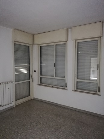 APPARTAMENTO INT.9 DI 8 VANI CON ASCENSORE in ROMA Via Bova n°1, scala C, piano 3-S1 + pertinenziale CANTINA/ BALCONI. Mq. 143. LIBERO. Identificativi catastali A/3, foglio 975, part. 335, sub. 66
