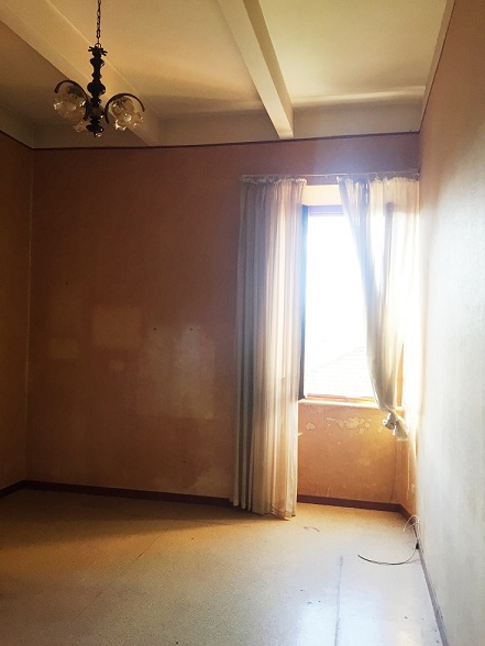 APPARTAMENTO INT.9 DI 3,5 VANI SENZA ASCENSORE in ROMA Via della Garbatella n°24, scala Y, piano 2 + pertinenziale BALCONE. Mq. 70. LIBERO. Identificativi catastali A/4, foglio 831, part. 75, sub. 14