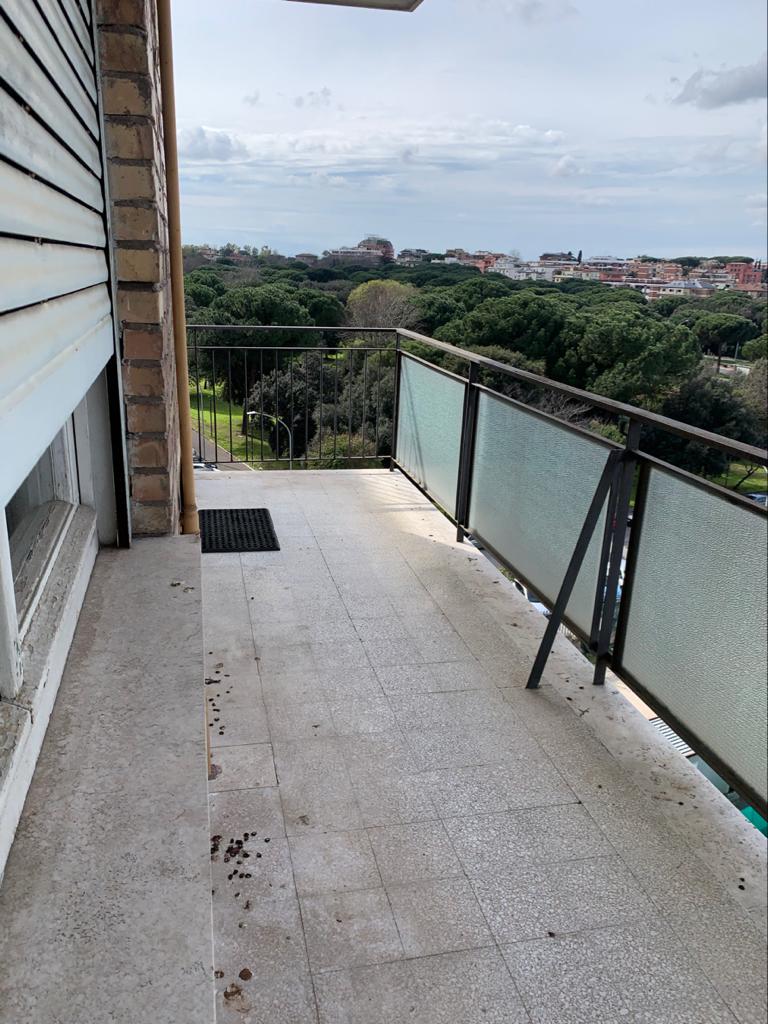 APPARTAMENTO INT.13 DI 5,5 VANI CON ASCENSORE in ROMA Via Aristide Leonori n°22, scala Q, piano 6-S1 + pertinenziale CANTINA/ BALCONI. Mq. 112. LIBERO. Identificativi catastali A/3, foglio 845, part. 271, sub. 96