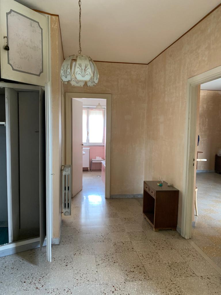 APPARTAMENTO INT.13 DI 5,5 VANI CON ASCENSORE in ROMA Via Aristide Leonori n°22, scala Q, piano 6-S1 + pertinenziale CANTINA/ BALCONI. Mq. 112. LIBERO. Identificativi catastali A/3, foglio 845, part. 271, sub. 96