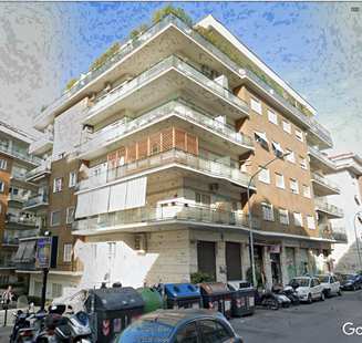 Immobile sito in ROMA (RM), CAP - 00141 VIA CONCA D'ORO, 237. Descrizione: Locale commeciale al piano terra con soppalco, 1 bagno, con 1 vetrina su strada. N.C.E.U. Foglio 269; Part.334; Sub 17. Mq. 57.Libero. Piena Proprietà
