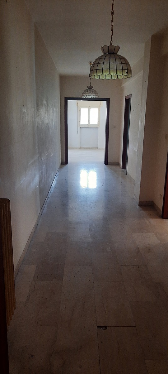 APPARTAMENTO + pertinenziale 2 POSTI AUTO + CANTINA. Mq. 150. Libero. PROPRIETA'. Identificativi catastali: FOGLIO 108, MAPPALE 2466, SUB 44 (APPARTAMENTO), FOGLIO 108 MAPPALE 2466 SUB 15 (POSTO AUTO), FOGLIO 108 MAPPALE 2466 SUB 28 (POSTO AUTO), FOGLIO 108 MAPPALE 2466 SUB 63 (CANTINA)