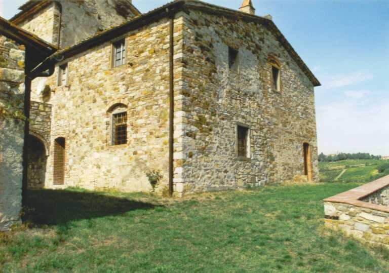 Complesso immobiliare di pregio sito nel Comune di Castellina in Chianti (SI), località Ceppeto.