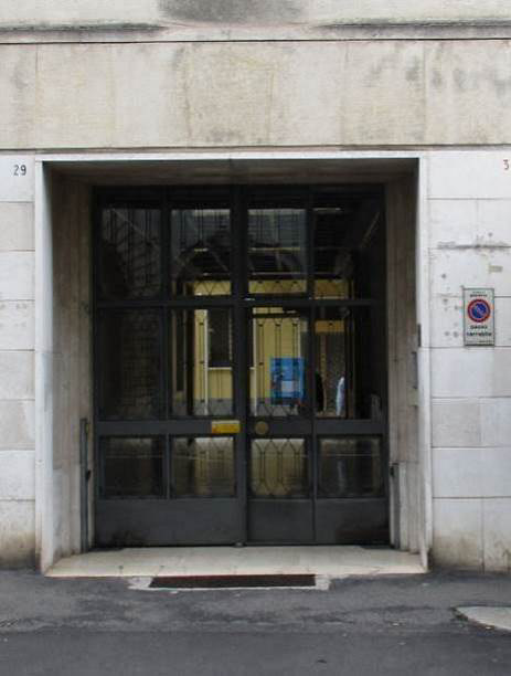 Appartamento + Cantina e soffitta. Piena Proprietà lotto libero al 1 turno d'asta.