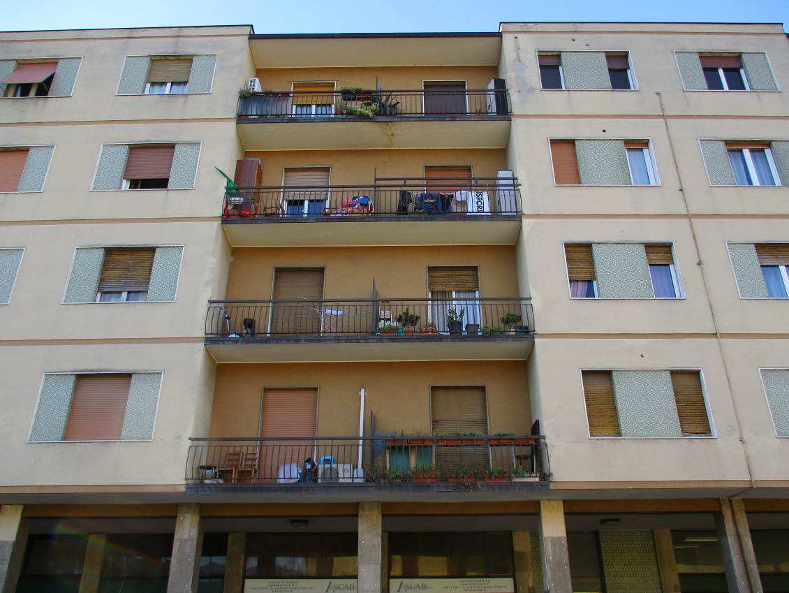 Appartamento + giardino e cantina. Piena Proprietà lotto Locato (scadenza contratto il 23.06.2024) al 1 turno d'asta.