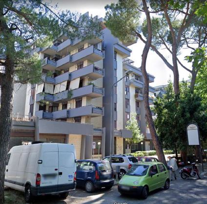Descrizione: Posto auto coperto posto catastalmente al piano seminterrato. Mq. 12. Libero. Piena Proprietà. Identificativi catastali: Foglio 40; Part.1141; Sub 532;