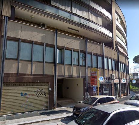 Descrizione: Posto auto coperto posto catastalmente al piano seminterrato. Mq. 13. Libero. Piena Proprietà. Identificativi catastali: Foglio 648; Part.329; Sub 522;