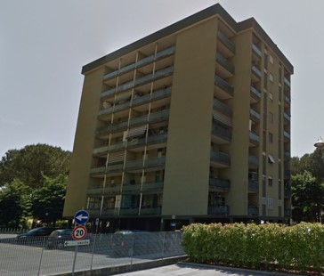 Descrizione: Appartamento posto al piano secondo di 5,5 vani catastali + pertinenziale n. 1 posto auto coperto. Mq. 102 mq totale escluse aree scoperte 95 mq. Identificativi catastali: ABITAZIONE Fg.863 P.lla 226 Sub.20,POSTO AUTO COPERTO Fg. 863 P.lla 226 Sub.59