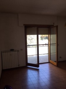 Descrizione: Appartamento posto al piano secondo di 5,5 vani catastali + pertinenziale n. 1 posto auto coperto. Mq. 102 mq totale escluse aree scoperte 95 mq. Identificativi catastali: ABITAZIONE Fg.863 P.lla 226 Sub.20,POSTO AUTO COPERTO Fg. 863 P.lla 226 Sub.59