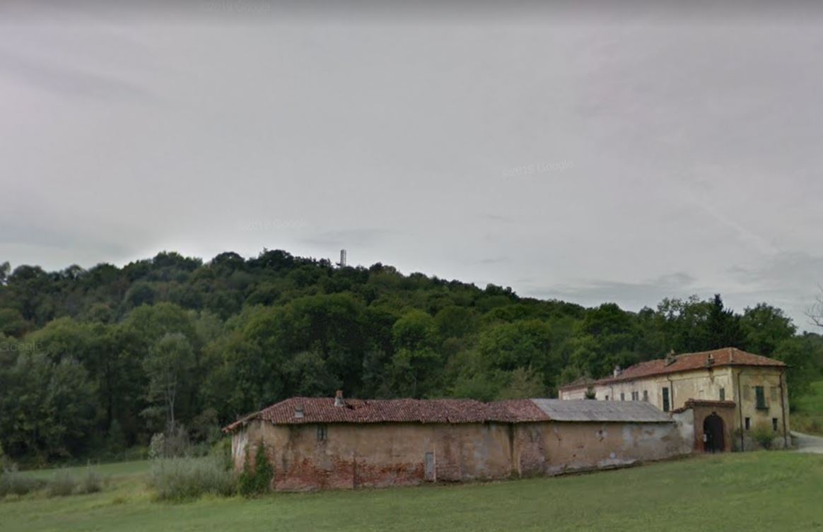 In PECETTO TORINESE- PINO TORINESE, CAP - 10020-10025 LOCALITA' CASCINA MARGARIA, SNC. Descrizione: CASCINA MARGHARIA. Mq. 271833. N.C.E.U. Catasto Terreni  Pecetto Torinese: Fg. 1 Part. 54; Fg. 1 Part. 106; Fg. 2 Part. 32; Fg. 2 Part. 89; Fg. 2 Part. 92; Fg. 2 Part. 95; Fg. 2 Part. 97; Fg. 5 Part. 2; Fg. 2 Part. 18; Fg. 2 Part. 20; Fg. 2 Part. 166;  Fg. 2 Part. 25; Fg. 2 Part. 26; Fg. 2 Part. 21; Fg. 2 Part. 29; Fg. 2 Part. 93; Fg. 2 Part. 113; Fg. 2 Part. 155; Fg. 2 Part. 165- Catasto Terreni  Pino Torinese: Fg. 20 Part. 54 - Catasto Urbano Pecetto Torinese Fg. 2 Part. 28; Fg. 2 Part. 27 Sub. 2; Fg. 2 Part. 27 Sub. 3; Fg. 2 Part. 164. Libero/ Locato- VEDI SCHEDA INFORMATIVA.Piena proprietà