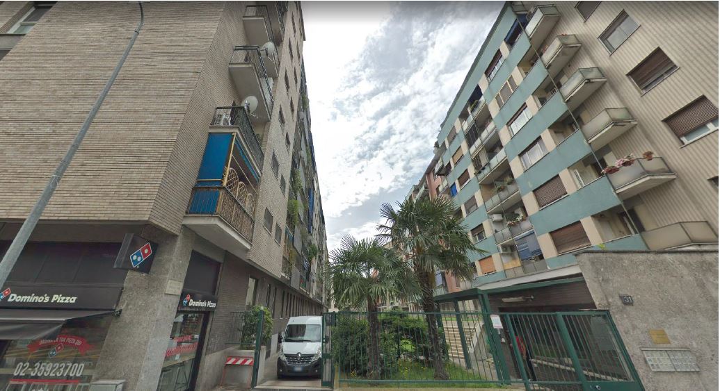 Magazzino posto al piano S1;  Il locale catastalmente risulta censito con due subalterni distinti (fg.513, map171, sub757 e fg. 513, map.19, sub33); allo stato attuale i due subalterni formano un unico locale.. Identificativi Catastali [N.C.E.U.] Foglio 513 Particella 171 Sub. 757
Foglio 513 Particella 19 Sub. 33