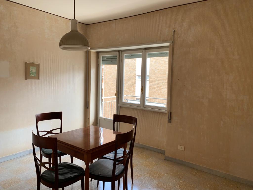 APPARTAMENTO INT.13 DI 5,5 VANI CON ASCENSORE E CANTINA/BALCONI. Dati Catastali [N.C.E.U.] cat.A/3, fg. 845, part. 271, sub. 96