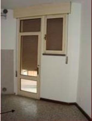 Immobile composto da cucina, bagno, soggiorno, 3 camere, ripostiglio, 2 corridoi e 2 terrazze. Identificativi Catastali [N.C.E.U.] cat. A2 Sez. D foglio 11 part. 251 sub. 24