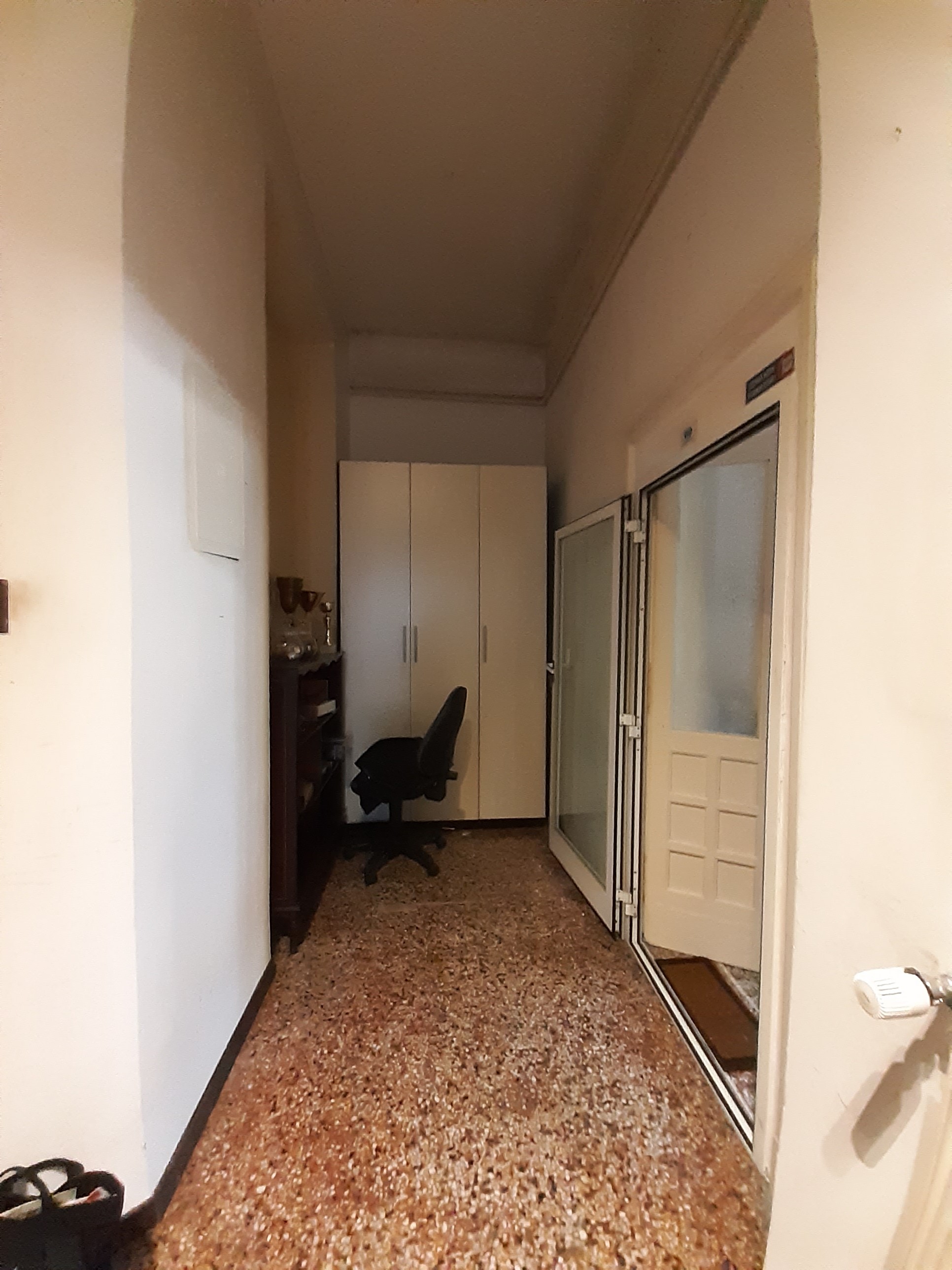 APPARTAMENTO INT.10 DI 6 VANI CON ASCENSORE e TERRAZZO. DATI CATASTALI  [N.C.E.U.] cat. A/3, fg. 400, part. 152, sub. 11