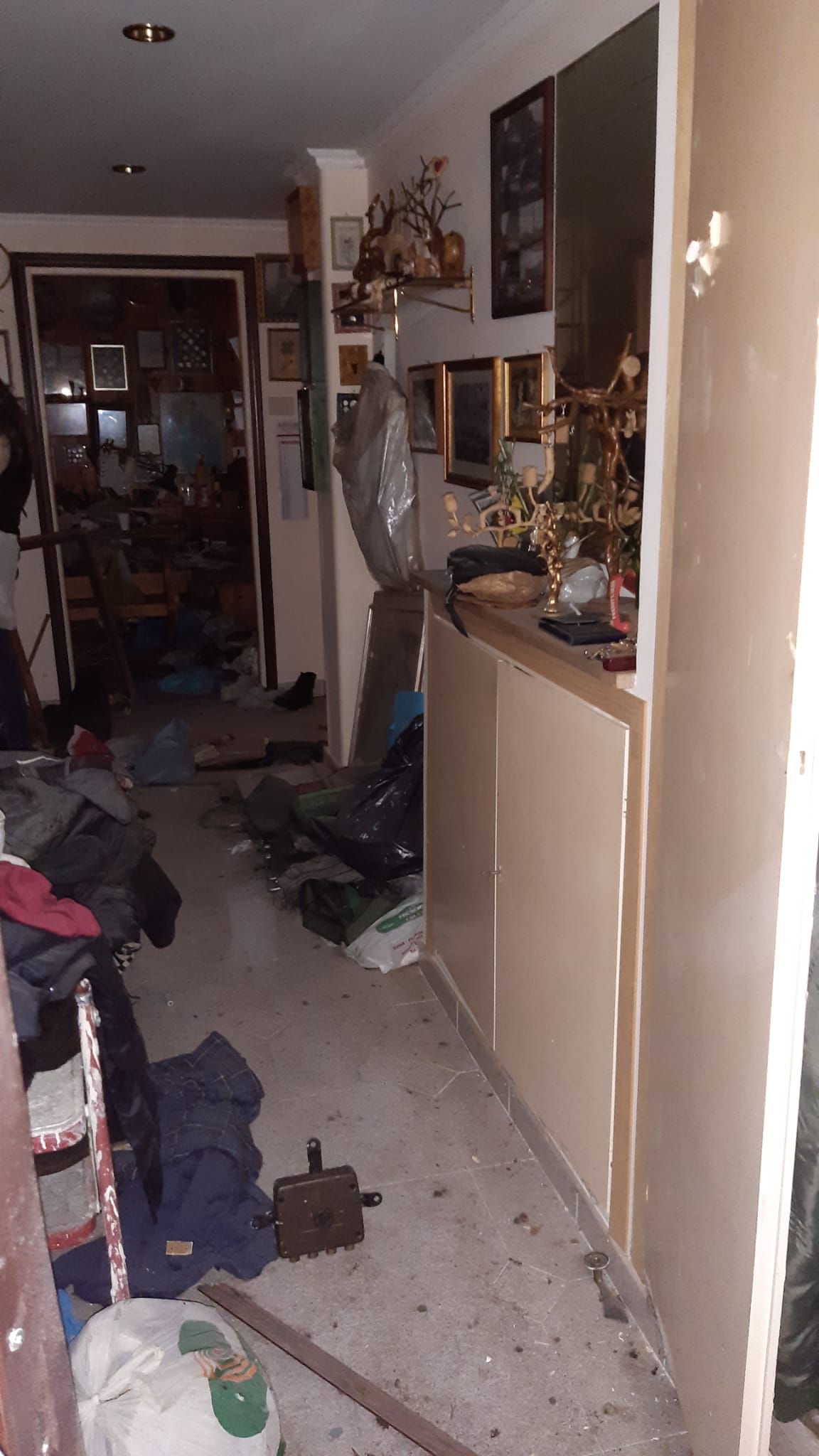 APPARTAMENTO INT.9 DI 3,5 VANI SENZA ASCENSORE. DATI CATASTALI  [N.C.E.U.] cat. A/4, fg. 589, part. 75, sub. 537