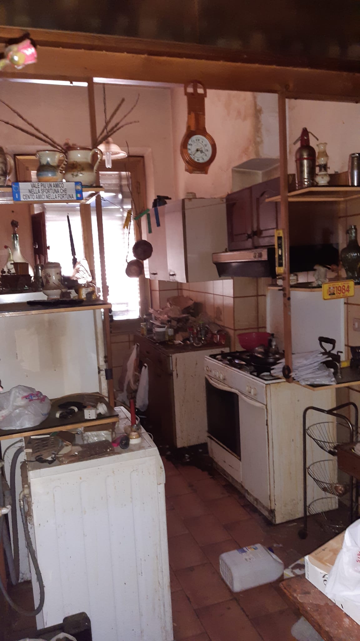 APPARTAMENTO INT.9 DI 3,5 VANI SENZA ASCENSORE. DATI CATASTALI  [N.C.E.U.] cat. A/4, fg. 589, part. 75, sub. 537