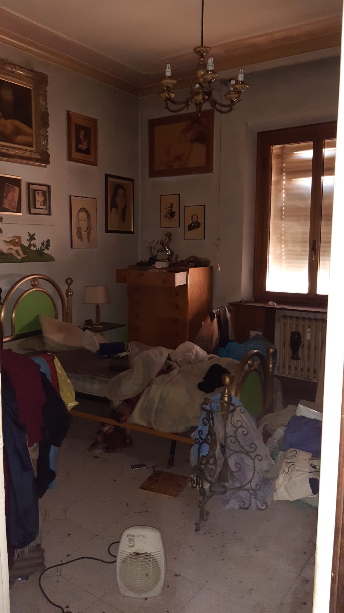 APPARTAMENTO INT.9 DI 3,5 VANI SENZA ASCENSORE. DATI CATASTALI  [N.C.E.U.] cat. A/4, fg. 589, part. 75, sub. 537