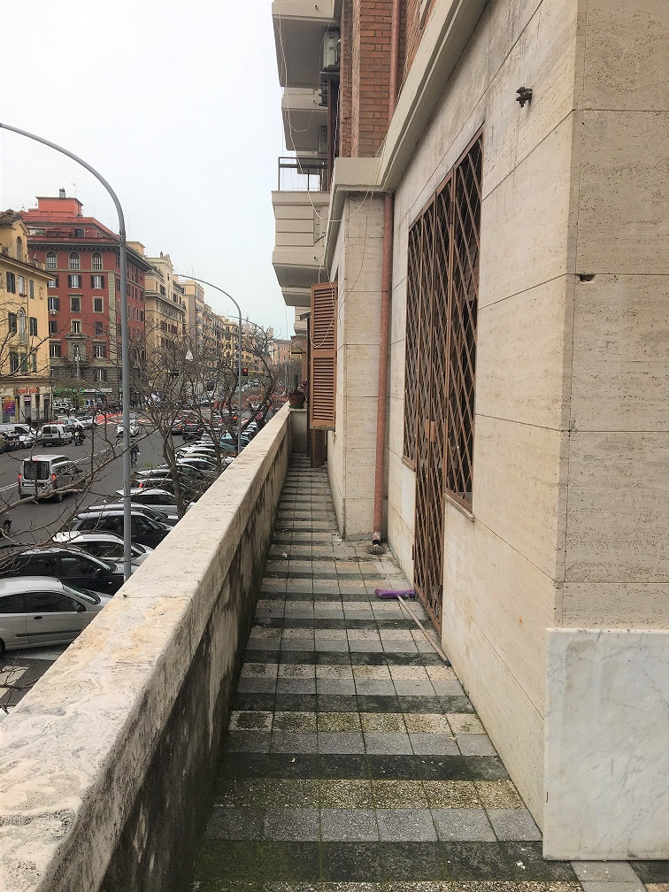 APPARTAMENTO INT.2 DI 4 VANI CON ASCENSORE e TERRAZZO. DATI CATASTALI  [N.C.E.U.] cat. A/3, fg. 926, part. 50, sub. 12