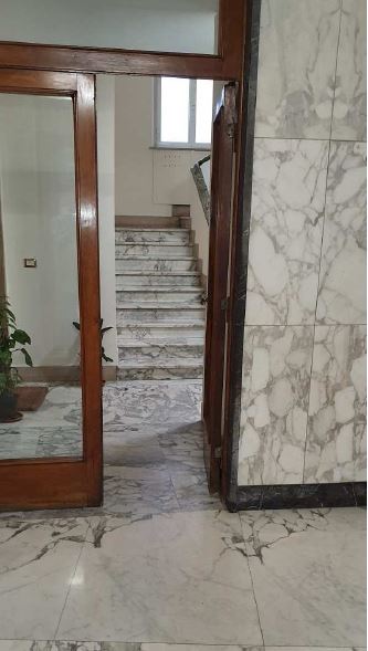 Locale cantina composta da un unico ambiente ubicato al piano seminterrato sito in Roma, Via Sirte 76. Unità Commerciale cat. C/2 Foglio 566; Part. 100; Sub 526.
