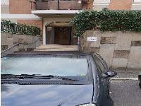 Locale cantina composta da un unico ambiente ubicato al piano seminterrato sito in Roma, Via Della Farnesina 269. Unità Commerciale cat. C/2 Foglio 239; Part. 658; Sub 103.