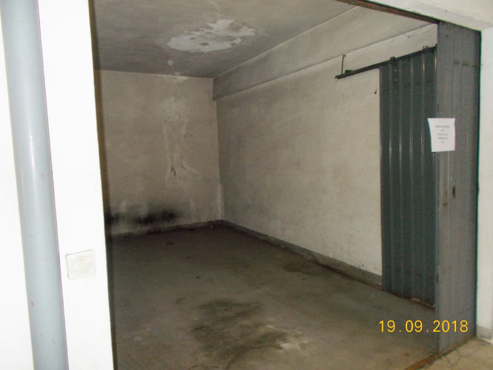 Appartamento + cantina + box piano S1. Identificativi Catastali [N.C.E.U.] Unità residenziale: Appartamento cat. A/2 + cantina foglio 50, part. 2169, sub 25; unità secondaria: Box cat. C/6 foglio 50, part. 3439, sub 10