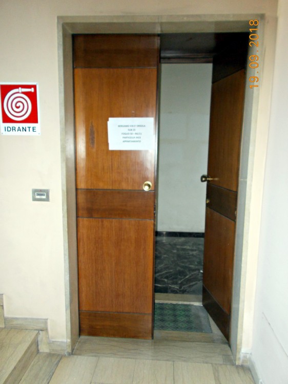 Appartamento + solaio. Identificativi Catastali [N.C.E.U.] Unità residenziale: Appartamento cat. A/2 + solaio foglio 50, part. 3423, sub 15