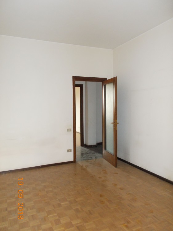 Appartamento + solaio. Identificativi Catastali [N.C.E.U.] Unità residenziale: Appartamento cat. A/2 + solaio foglio 50, part. 3423, sub 15
