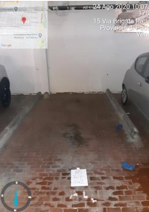 Appartamento di vani 8,5 con soffitta  + posto auto coperto in autorimessa interrata condominiale . Identificativi Catastali [N.C.E.U.] -  Unità Residenziale cat. A/2 foglio 85 (ex B/13) part. 707 (ex 1342) sub 8 rendita 1821,8; Unità Secondaria cat. C/6 foglio 85 (ex B/13) part. 707 (ex 1342) sub 142 rendita 26,7