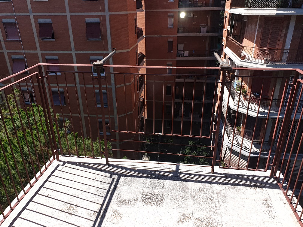 APPARTAMENTO INT.16 DI 5,5 VANI CON ASCENSORE + CANTINA/ BALCONI. Mq 91. Dati Catastali [N.C.E.U.] cat.A/3, fg. 265, part.251, sub.48.