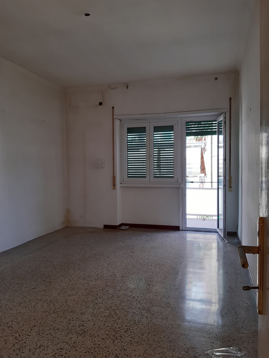 APPARTAMENTO INT.9 DI 6,5 VANI CON ASCENSORE e BALCONE/CANTINA. Dati Catastali [N.C.E.U.] cat.A/3, fg. 378, part. 148, sub. 9