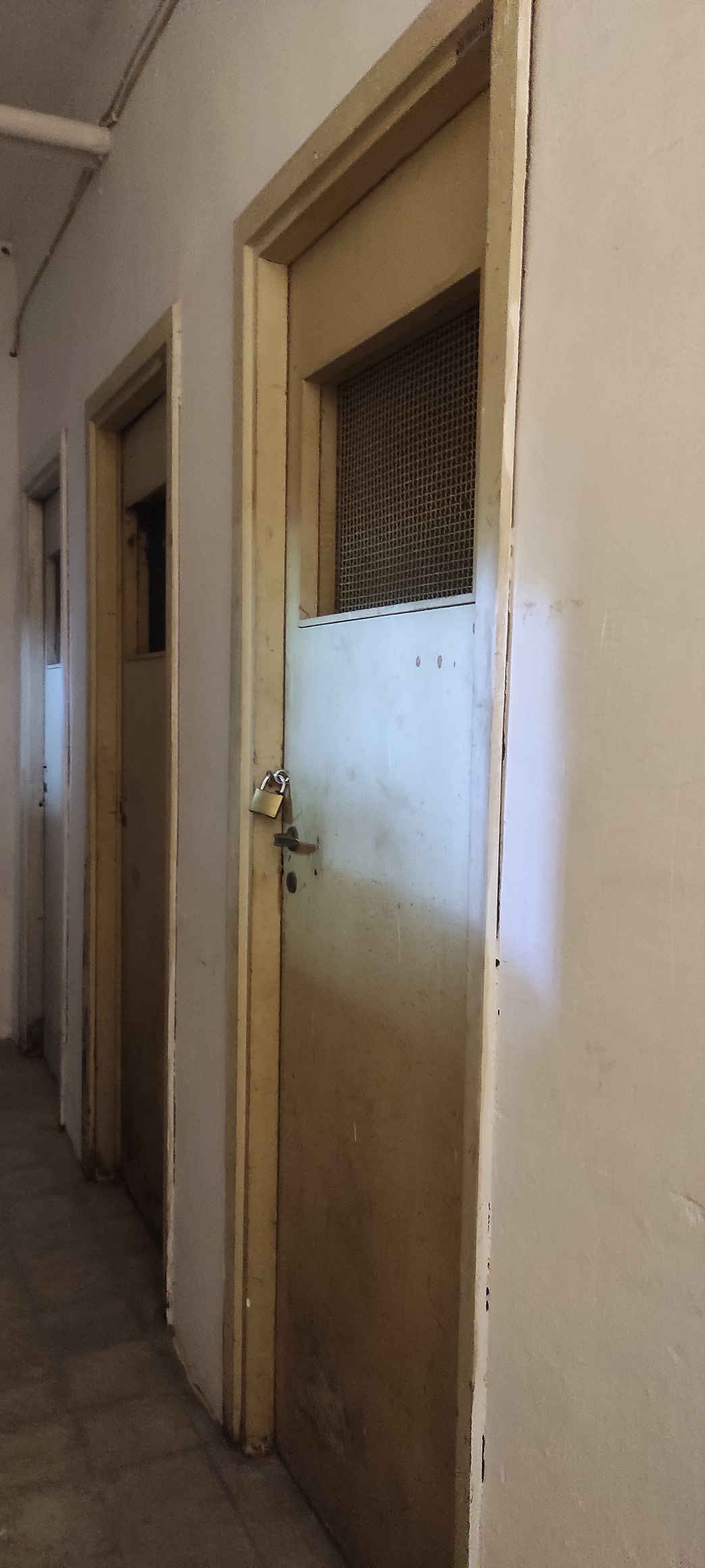 APPARTAMENTO INT.9 DI 6,5 VANI CON ASCENSORE e BALCONE/CANTINA. Dati Catastali [N.C.E.U.] cat.A/3, fg. 378, part. 148, sub. 9