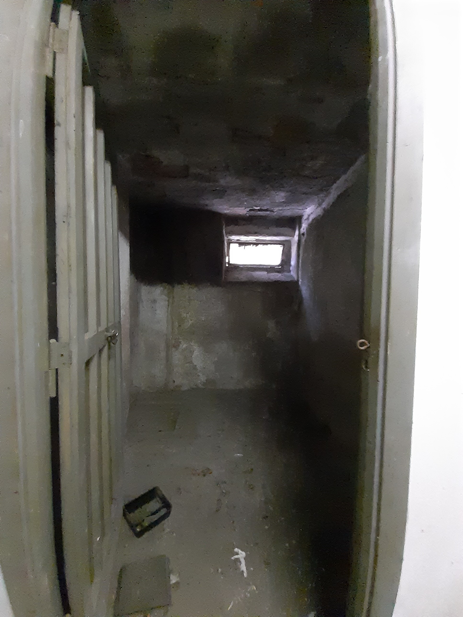 APPARTAMENTO INT.14 DI 4 VANI CON ASCENSORE e BALCONE. Dati Catastali [N.C.E.U.] cat.A/3, fg. 853, part. 50, sub. 505. CANTINA N.14 DI 7 MQ. CATASTALI. Dati Catastali [N.C.E.U.] cat.C/2, fg. 853, part. 50, sub. 506.