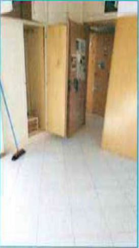 Appartamento composto da soggiorno, cucina, disimpegno, 2 camere, 2 bagni di cui uno cieco, 2 giardini su entrambi i lati della proprietà + cantina piano S1 int. 1/B - box auto piano S1 n. 9. Identificativi Catastali - [N.C.E.U.] Unità Residenziale cat. A/2 foglio 37 part. 1754 sub 4 - graffata sub 8 - graffata part.1756 sub 52 - Unità Secondaria cat. C/2 foglio 37 part. 1756 sub 19 - Unità Secondaria cat. C/6 foglio 37 part. 1756 sub 37