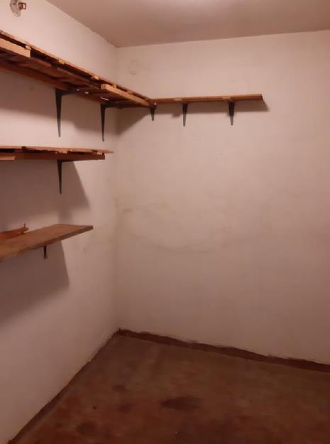 appartamento al piano terzo composto da 7 vani + una soffitta al piano 9 + Posto auto in autorimessa interrata condominiale. Identificativi Catastali - [N.C.E.U.] Unità Residenziale cat. A/2 foglio 85 (ex B/13) part. 479 (ex 1308) sub 15 rendita 1500,31 - Unità Secondaria cat. C/6 foglio 85 (ex B/13) part. 479 (ex 1308) sub 84 rendita 24,27