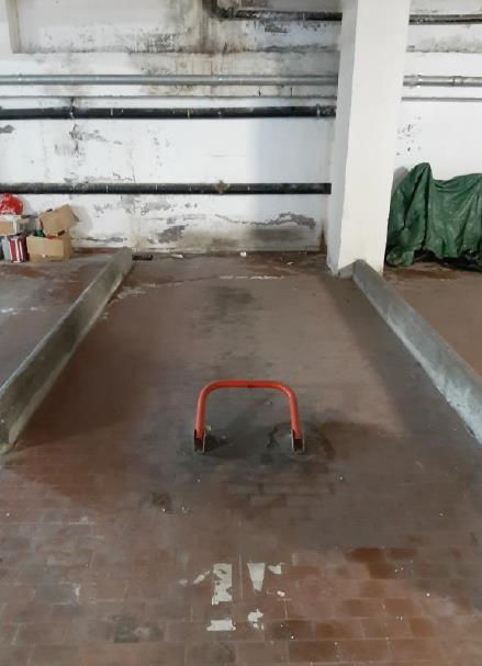 appartamento al piano terzo composto da 7 vani + una soffitta al piano 9 + Posto auto in autorimessa interrata condominiale. Identificativi Catastali - [N.C.E.U.] Unità Residenziale cat. A/2 foglio 85 (ex B/13) part. 479 (ex 1308) sub 15 rendita 1500,31 - Unità Secondaria cat. C/6 foglio 85 (ex B/13) part. 479 (ex 1308) sub 84 rendita 24,27