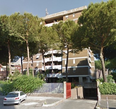 Appartamento posto al piano quinto di 5 vani catastali + n.1 cantina . Identificativi catastali fg.858, part.409, sub.50