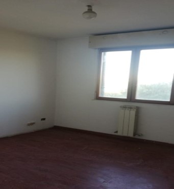Appartamento posto al piano quinto di 5 vani catastali + n.1 cantina . Identificativi catastali fg.858, part.409, sub.50