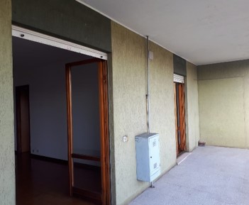 Appartamento posto al piano sesto di 3,5 vani catastali + n. 1 posto auto scoperto. Identificativi catastali fg.863, part.299, sub.51 e fg.863, part.298, sub.530