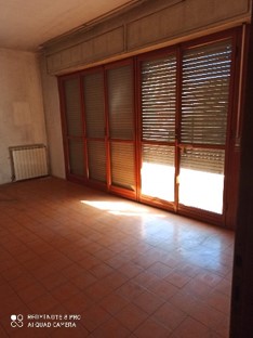 Appartamento posto al piano secondo di 4 vani catastali. Identificativi catastali fg.605, part.927, sub.613