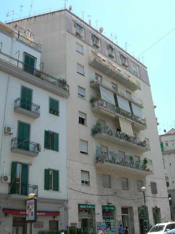 APPARTAMENTO  5 locali + servizi doppi + 1 CANTINA o SOFFITTA