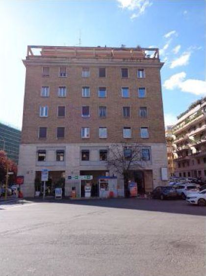 APPARTAMENTO  3 locali + servizi semplici + 1 CANTINA o SOFFITTA