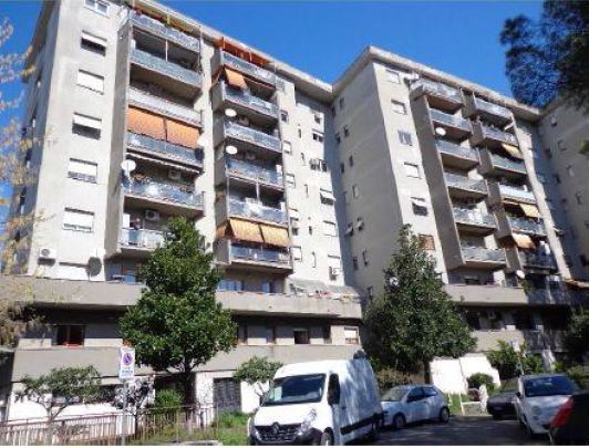 APPARTAMENTO  3 locali + servizi doppi e PARCHEGGIO COPERTO PERTINENZIALE