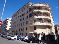 APPARTAMENTO  4 locali + servizi doppi. OCCUPATO senza titolo da ignoti e dovrà essere intrapresa l’azione per il recupero dell’immobile da un eventuale aggiudicatario a sue spese. L’immobile non puo essere visitato.
