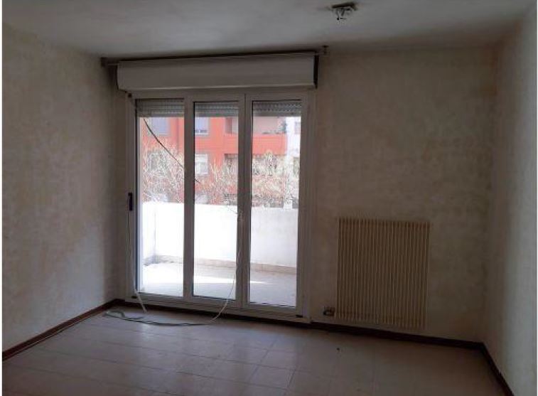 ABITAZIONE + 1 BOX AUTO
