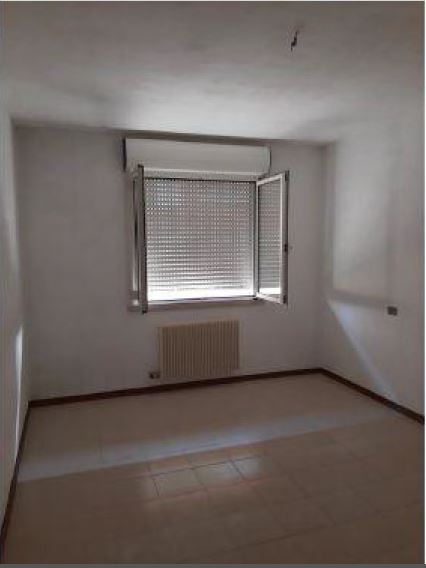 ABITAZIONE + 1 BOX AUTO