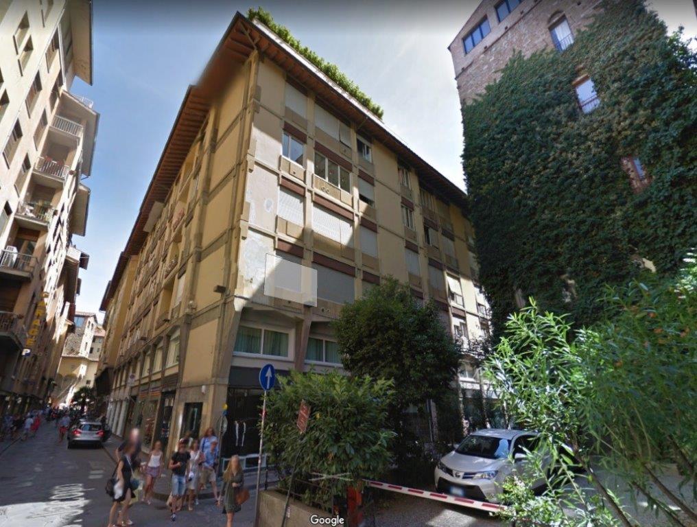 APPARTAMENTO  3 locali + servizi semplici + 1 CANTINA o SOFFITTA