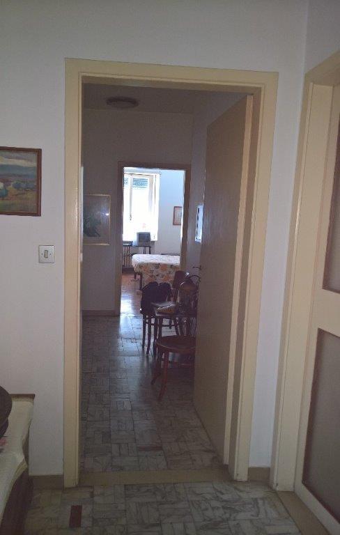 APPARTAMENTO  3 locali + servizi semplici + 1 CANTINA o SOFFITTA